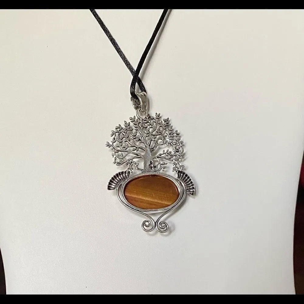 Tiger Eye 925 Silver Plated Pendant NWT